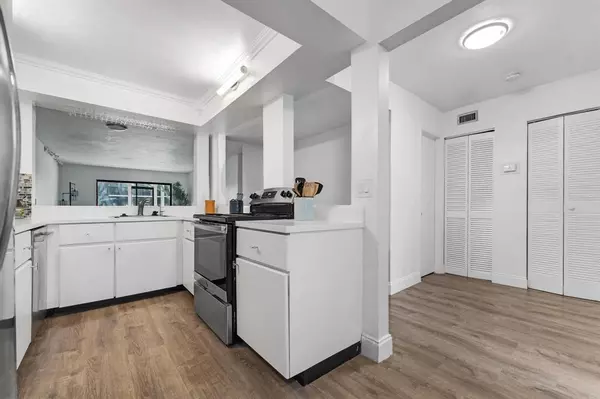 Lake Worth, FL 33467,7843 Willow Spring Drive #612