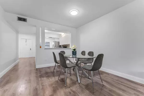 Lake Worth, FL 33467,7843 Willow Spring Drive #612