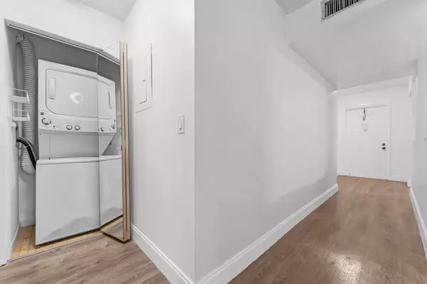 Lake Worth, FL 33467,7843 Willow Spring Drive #612