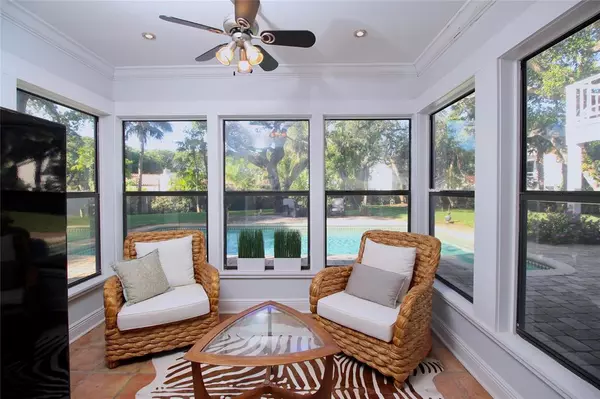 Vero Beach, FL 32963,902 Holoma Dr