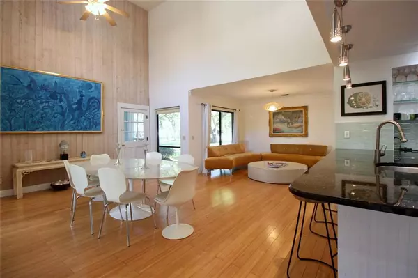 Vero Beach, FL 32963,902 Holoma Dr