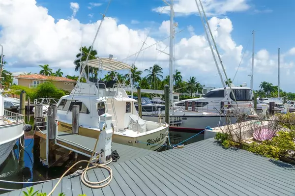 Fort Lauderdale, FL 33301,70 Isle of Venice #203