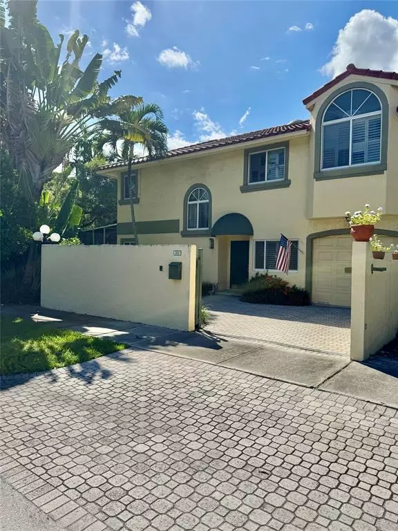 Fort Lauderdale, FL 33301,101 NE 14th Ave #101