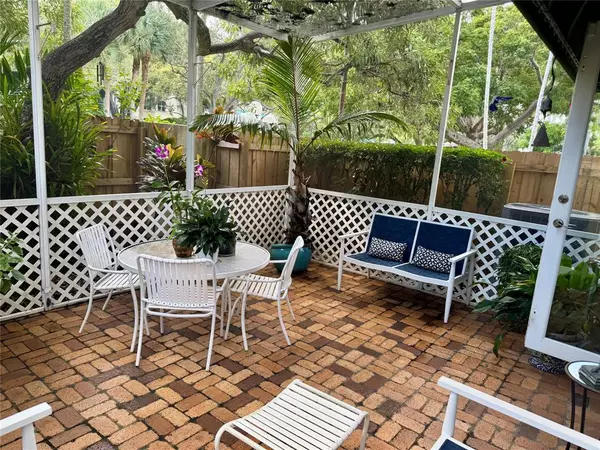 Fort Lauderdale, FL 33301,101 NE 14th Ave #101