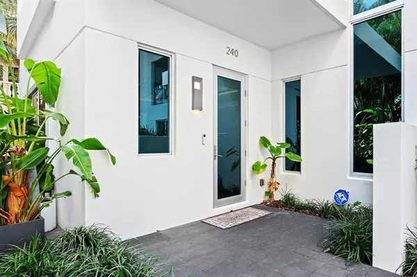 Lauderdale By The Sea, FL 33308,240 Shore Ct