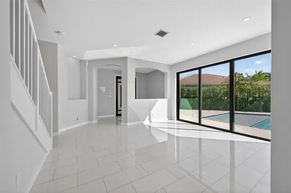 Weston, FL 33332,4179 E Cascade Ter