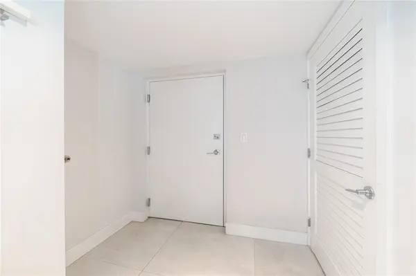 Bay Harbor Islands, FL 33154,1133 102nd St #504