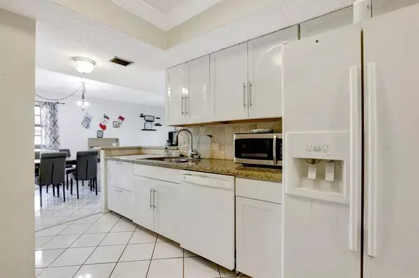 Tamarac, FL 33319,5570 NW 44th St #518A