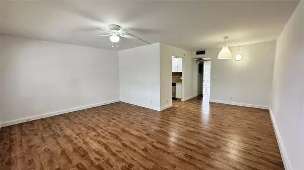 Pembroke Pines, FL 33027,300 SW 134TH WY #304E