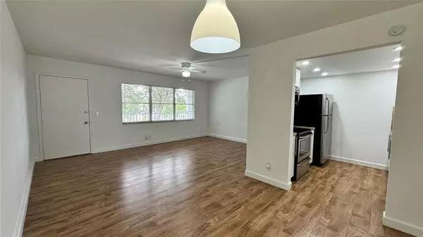 Pembroke Pines, FL 33027,300 SW 134TH WY #304E