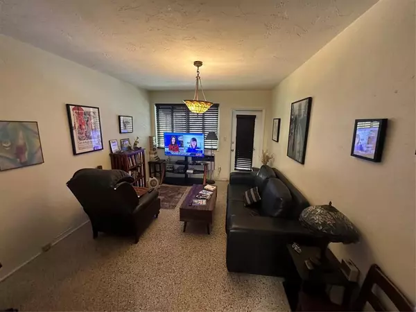 Fort Lauderdale, FL 33301,1308 NE 2nd St.