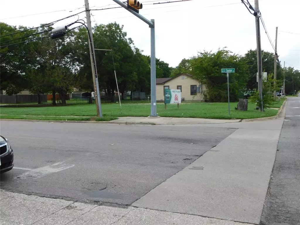 Sherman, TX 75092,1906 N Travis