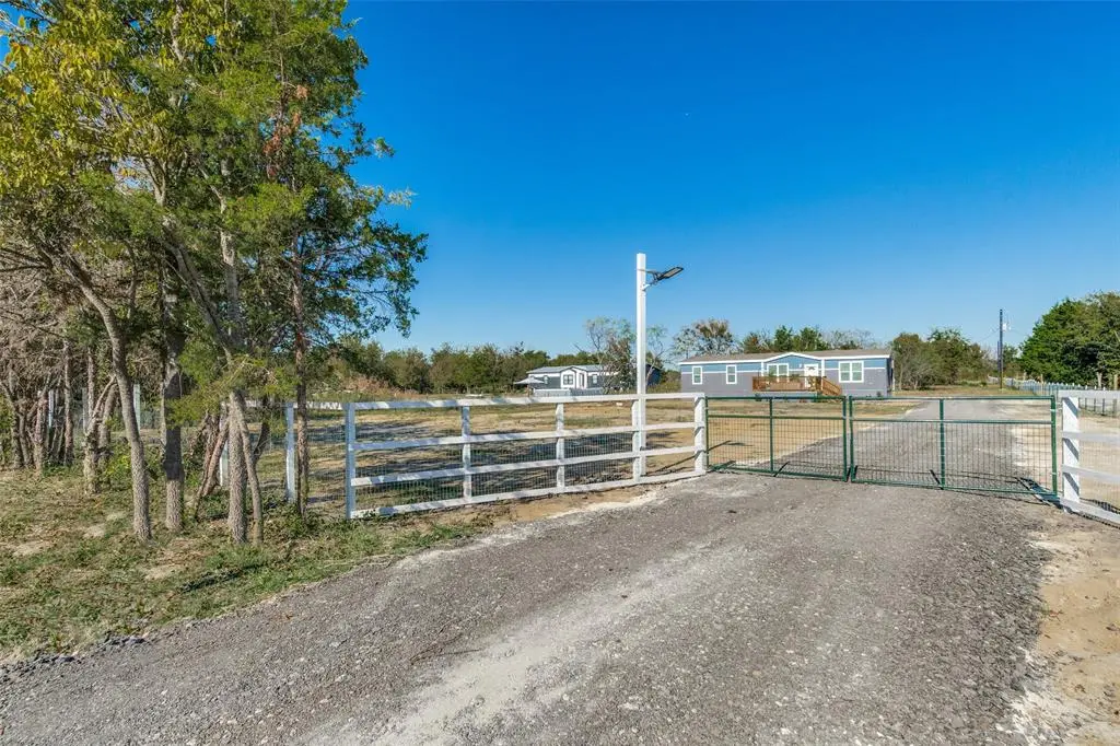 Chatfield, TX 75155,4746 County Road 1040