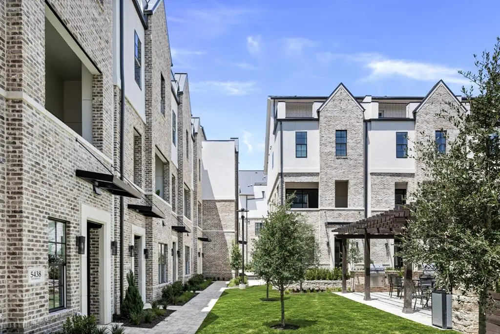 Irving, TX 75039,5446 Patterson Court