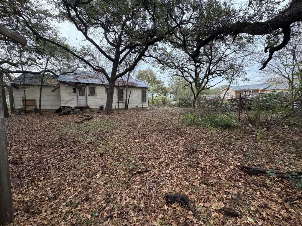 Fort Worth, TX 76112,5536 Greenlee Street