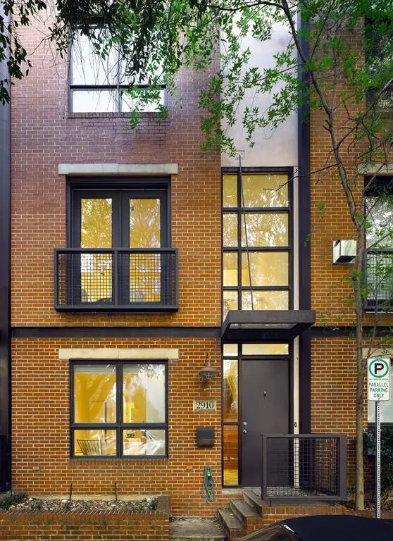 Dallas, TX 75204,2910 Woodside Street