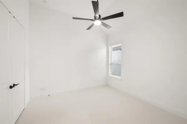 1204 Flock Drive, Mansfield, TX 76063