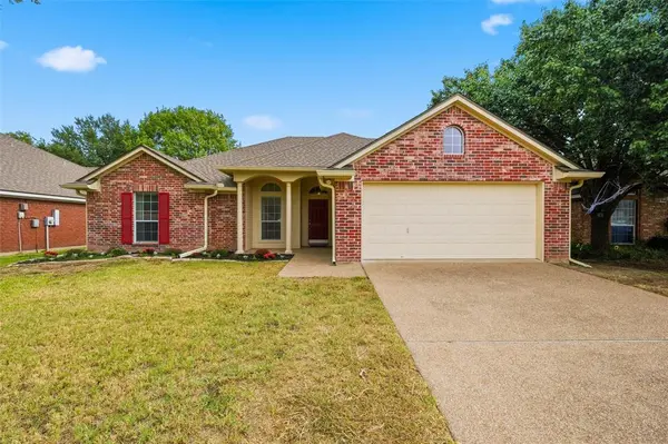 2912 Comanche Trail,  Waco,  TX 76712