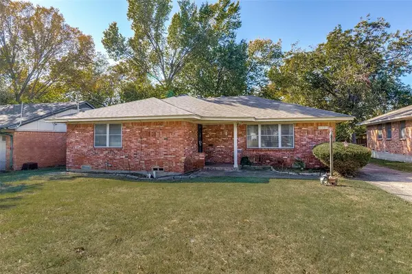 2212 Larry Drive, Dallas, TX 75228