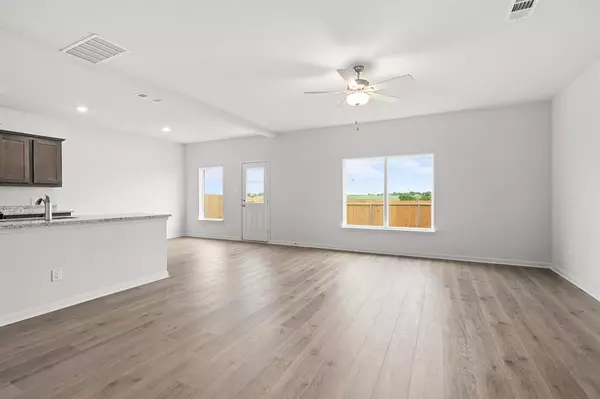 Venus, TX 76084,202 Julian Davis Drive