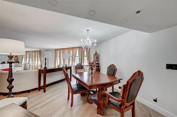 Hallandale Beach, FL 33009,300 Three Islands Blvd #101