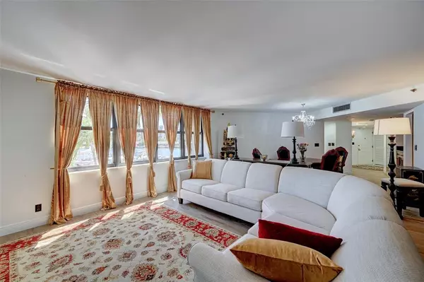 Hallandale Beach, FL 33009,300 Three Islands Blvd #101