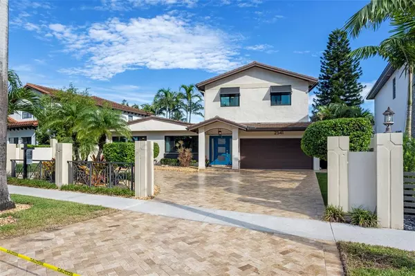 Lighthouse Point, FL 33064,2541 NE 48th St