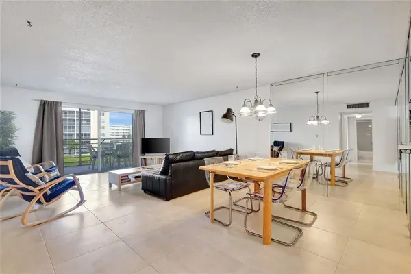 Dania Beach, FL 33004,301 SE 3rd St #309