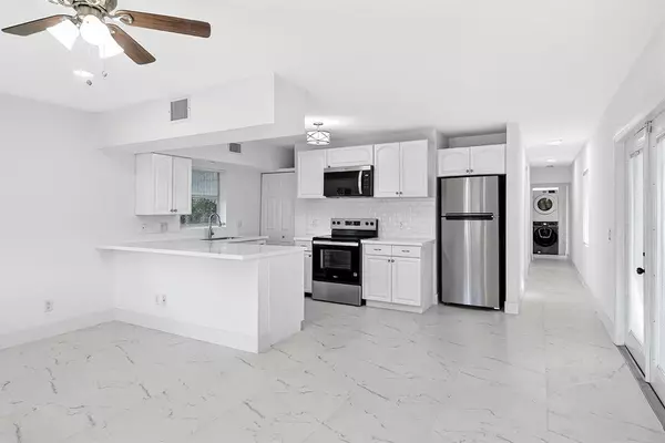 Lantana, FL 33462,1214 Peak Rd