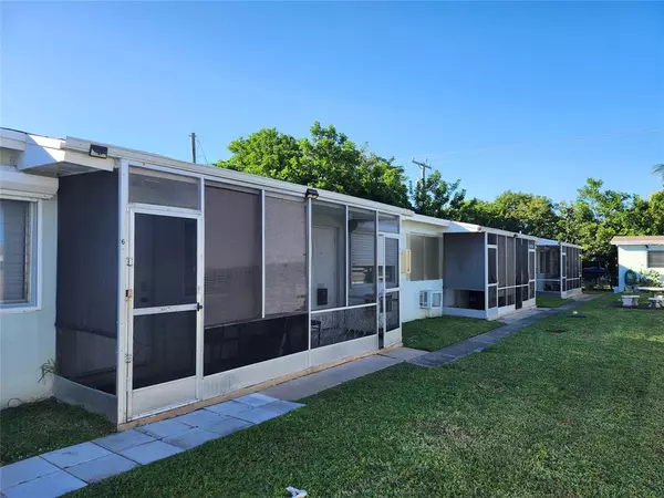 Hollywood, FL 33020,2213 LINCOLN ST #14