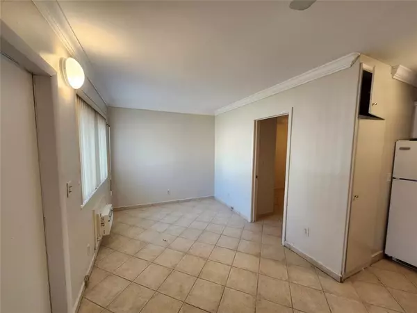 Hollywood, FL 33020,2213 LINCOLN ST #14