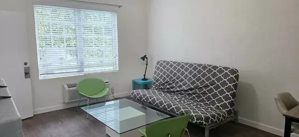 Miami Beach, FL 33139,741 15th St