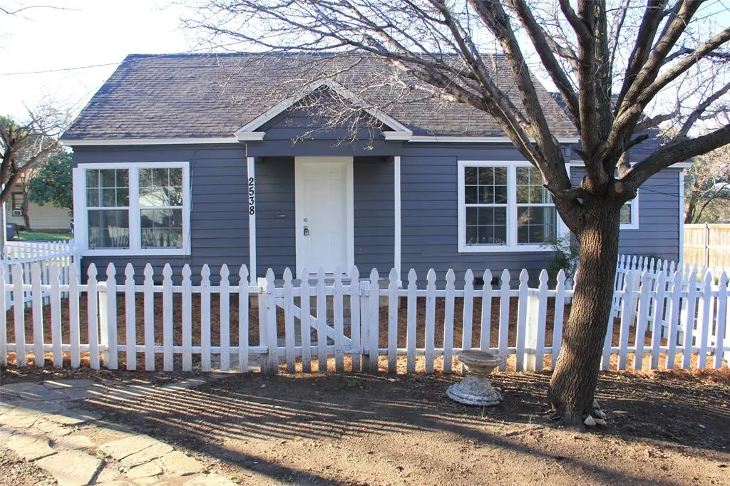 Fort Worth, TX 76110,2538 Wayside Avenue