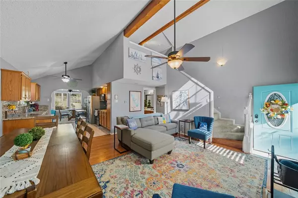 Tool, TX 75143,517 Shore Line Drive