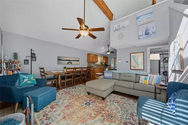 Tool, TX 75143,517 Shore Line Drive