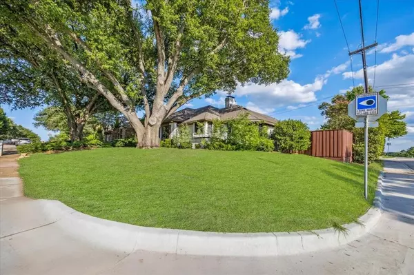 Carrollton, TX 75007,2000 E Branch Hollow Drive