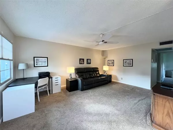 Deerfield Beach, FL 33442,105 Oakridge I #105