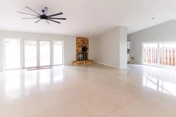 Tamarac, FL 33319,5449 NW 56th Ct