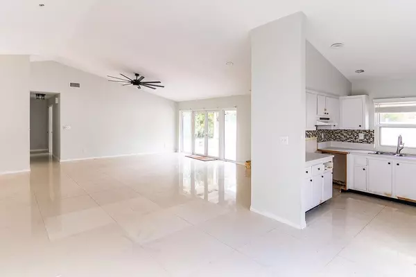 Tamarac, FL 33319,5449 NW 56th Ct