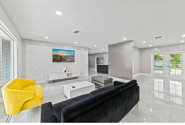 Hollywood, FL 33021,4811 Hayes St