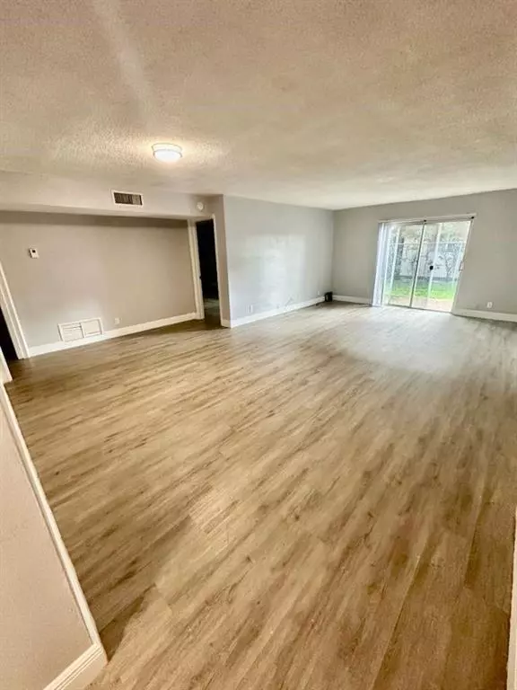 Sunrise, FL 33313,1740 NW 60th Ave #6