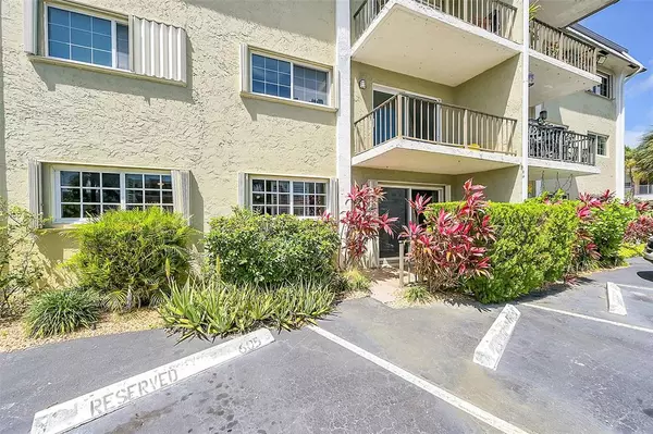 Wilton Manors, FL 33334,3002 NE 5th Ter #102-B