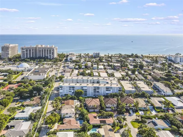 Lauderdale By The Sea, FL 33308,4629 Poinciana St #506