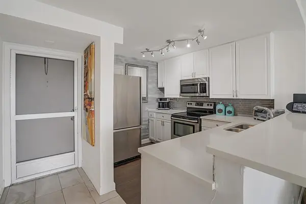 Pompano Beach, FL 33062,1609 N Riverside Dr #304