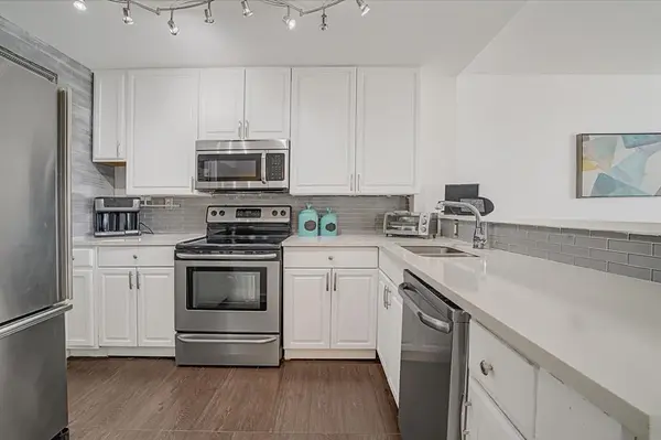 Pompano Beach, FL 33062,1609 N Riverside Dr #304