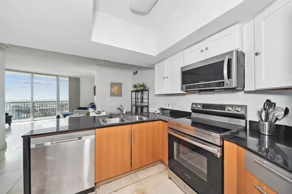 1750 N Bayshore Dr #4315, Miami, FL 33132