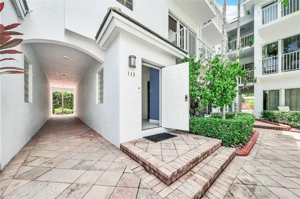 Wilton Manors, FL 33334,2725 NE 8 AVE #113