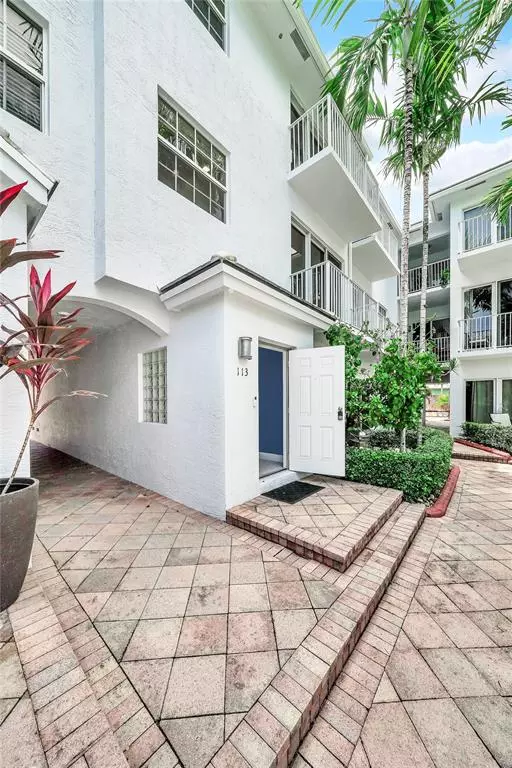 Wilton Manors, FL 33334,2725 NE 8 AVE #113