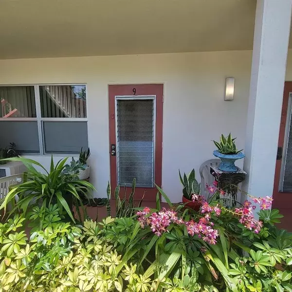 Deerfield Beach, FL 33442,9 Ventnor A #9