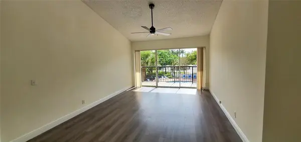 Coral Springs, FL 33067,8781 Wiles Rd #308